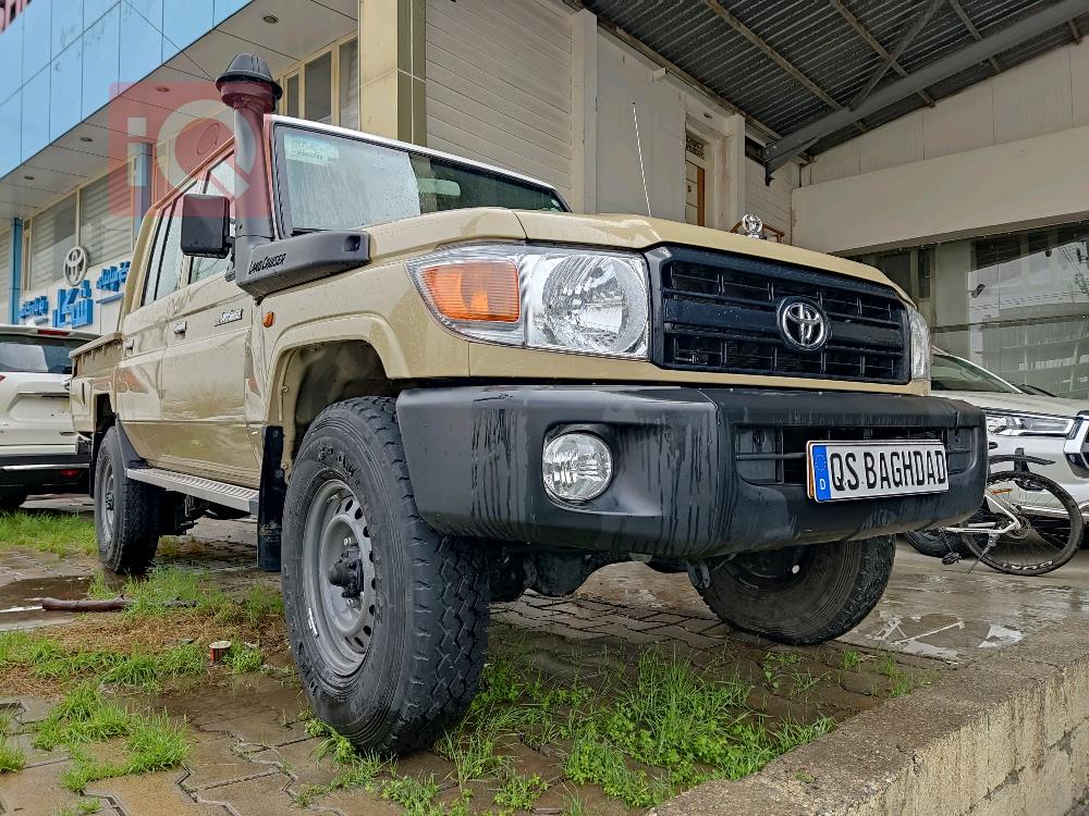 Toyota Land Cruiser 70 Pickup
